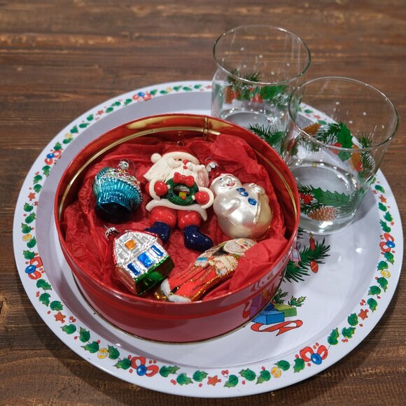 Vintage Christmas Decor - Picture 2 of 3